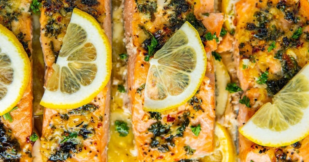 Tangy Lemon Garlic Salmon With Bold Fresh Flavor